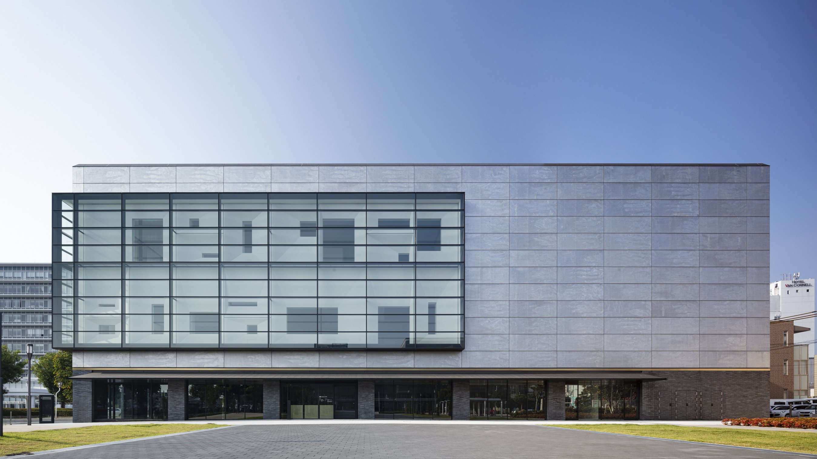 🎨 히가시히로시마 시립 미술관